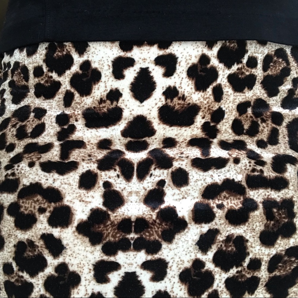 ☕️Leopard Print Pencil Skirt 🍂Sale - Picture 4 of 4